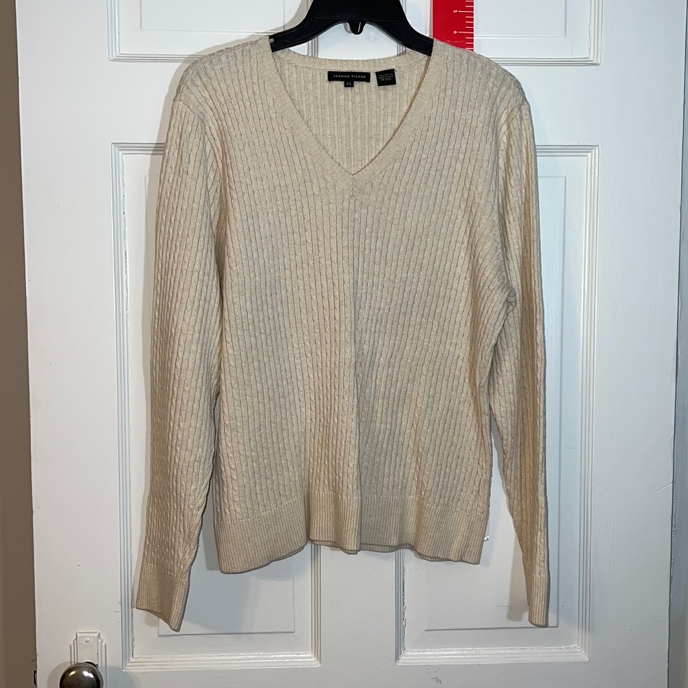 Jeanne Pierre Sweater ~ NWOT